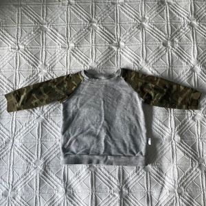 PORTAGE & MAIN | Baby Camo Crew Neck Sweatshirt | Size 6-12 months